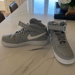 Nike Air Force 1 Mid